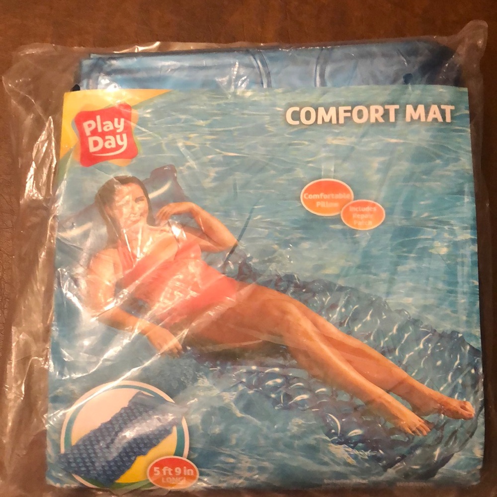 NWT Inflatable air mattress